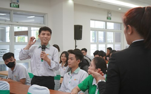 Bán hàng đa kênh trở thành ‘trend’: sinh viên ĐH Đông Á nắm bắt xu hướng trong kinh doanh số